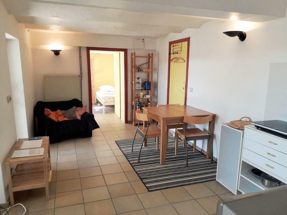 Appartement 2 Chambres Au Calme Et Au Vert, A Лувен-ла-Ньов Екстериор снимка
